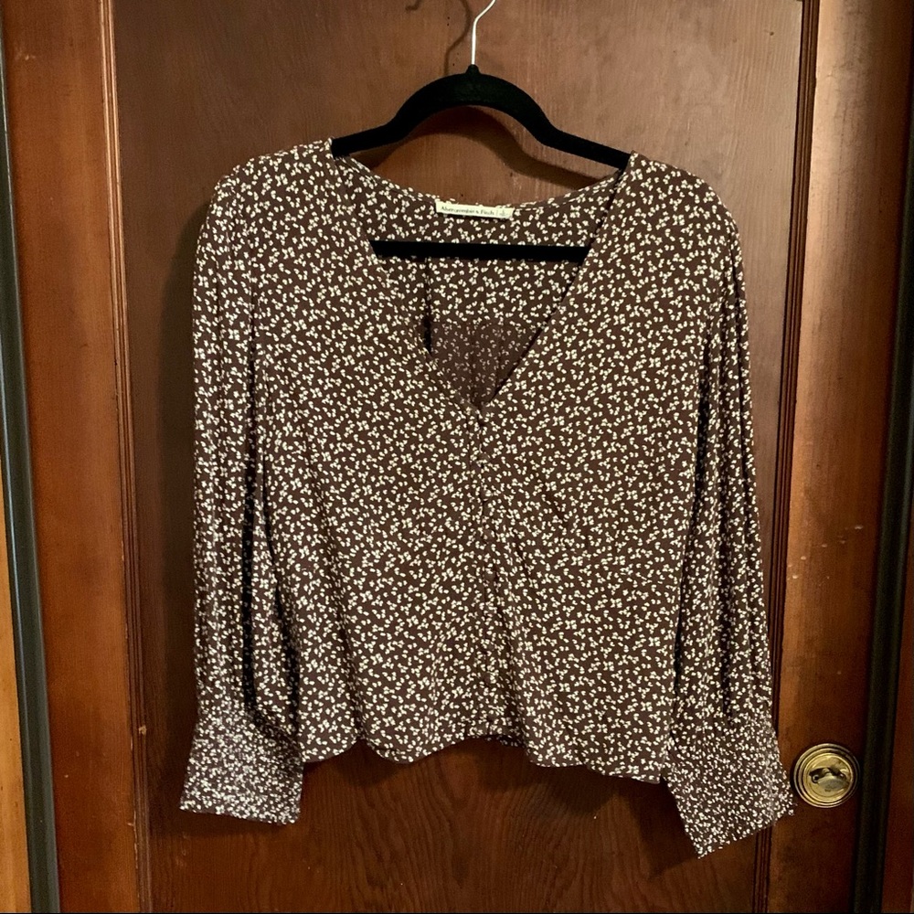 Abercrombie brown floral top